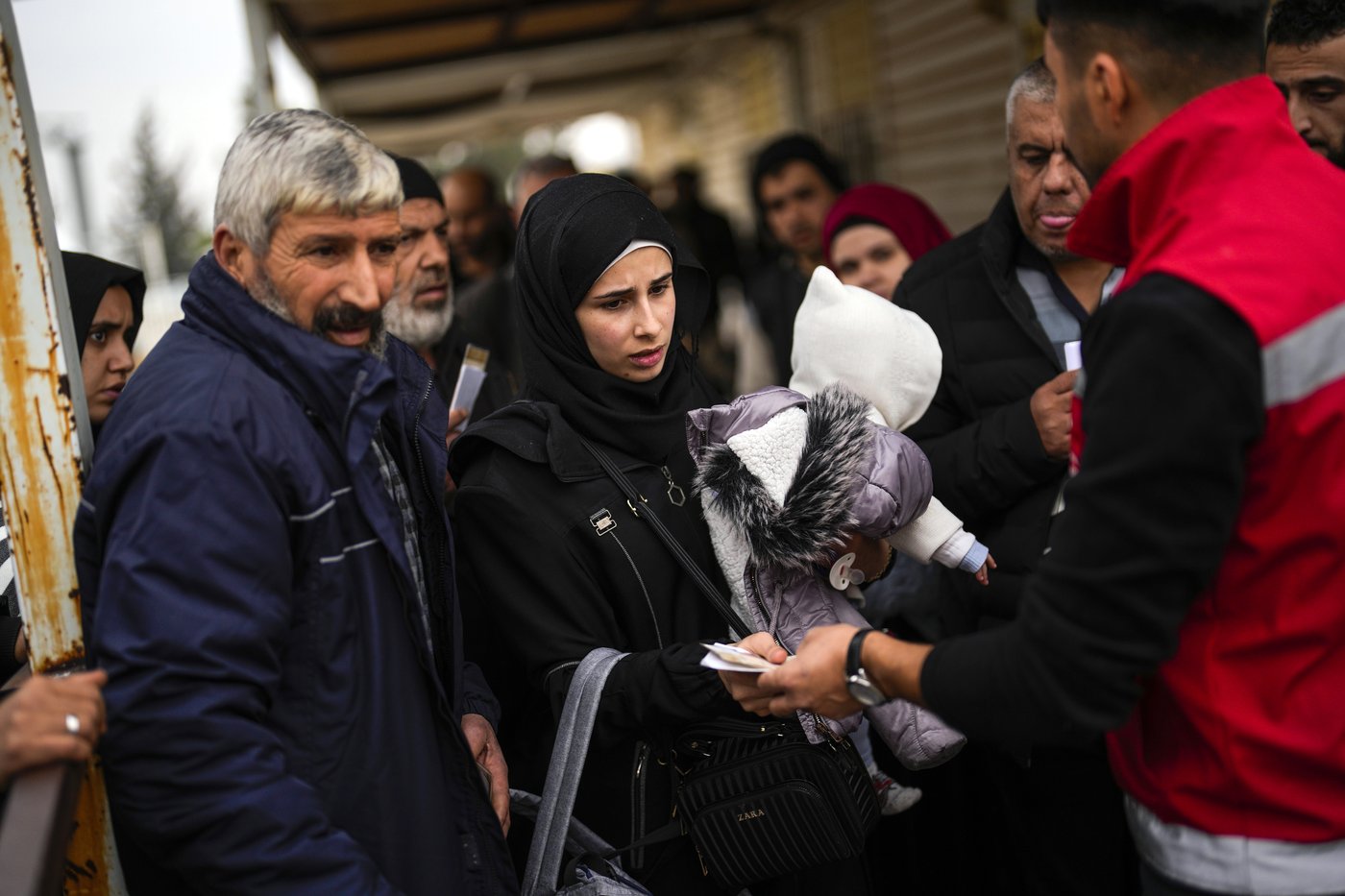 The warm Turkish welcome for refugees is ending and Syrians are worried | iNFOnews.ca