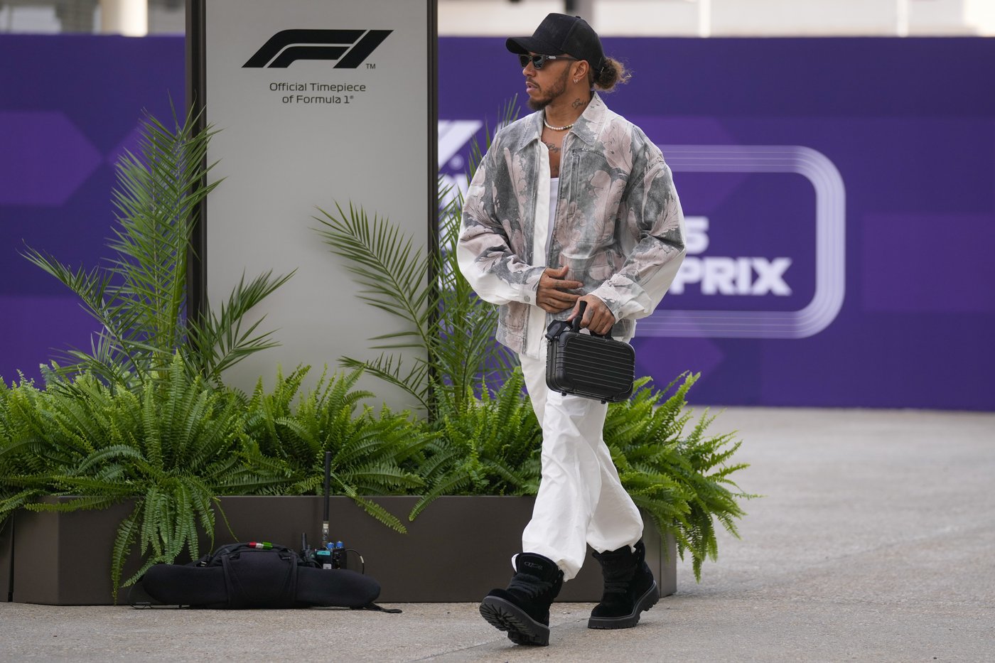 Lewis Hamilton faces an emotional end to 'amazing' Mercedes journey before joining Ferrari in F1 | iNFOnews.ca Lewis Hamilton faces an emotional end to 'amazing' Mercedes journey before joining Ferrari in F1 | iNFOnews.ca