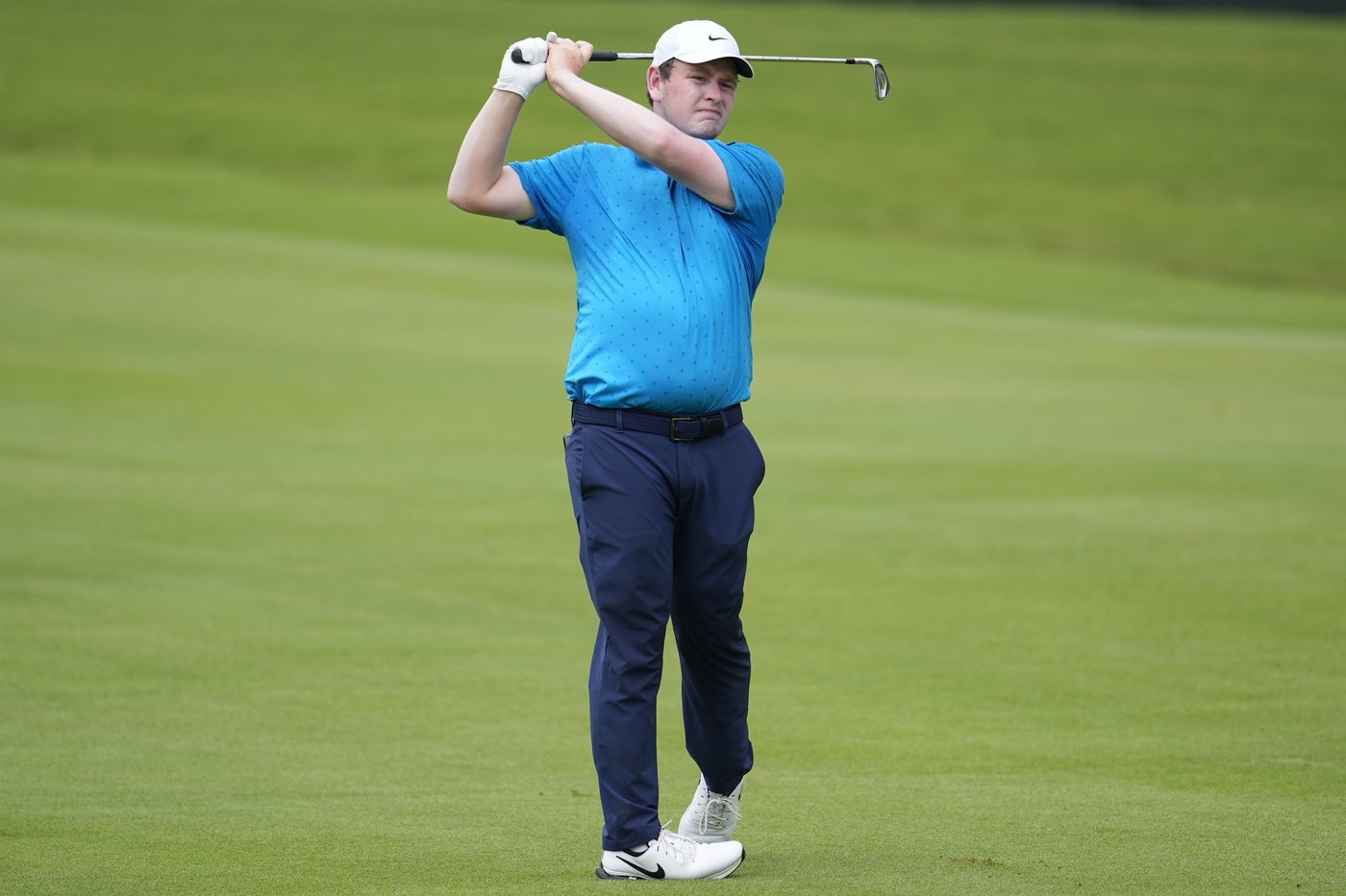 Russell Henley birdies last 3 holes for a 61 to lead Tour Championship over Scheffler | iNFOnews.ca