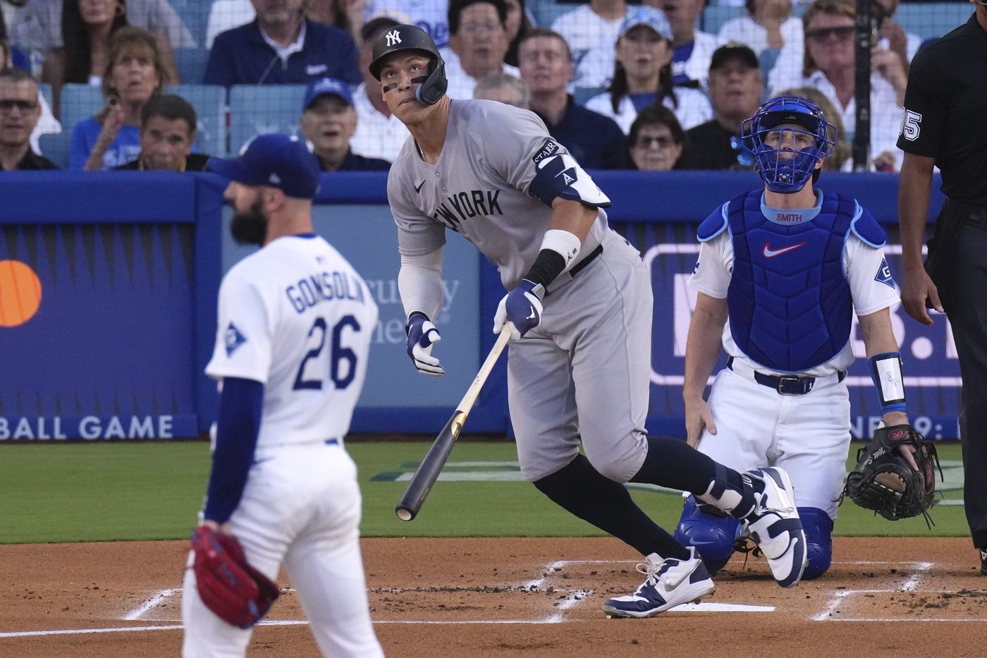 Ohtani outduels Judge with 2 homers and the Dodgers rally to beat the Yankees 8-5 | iNFOnews.ca