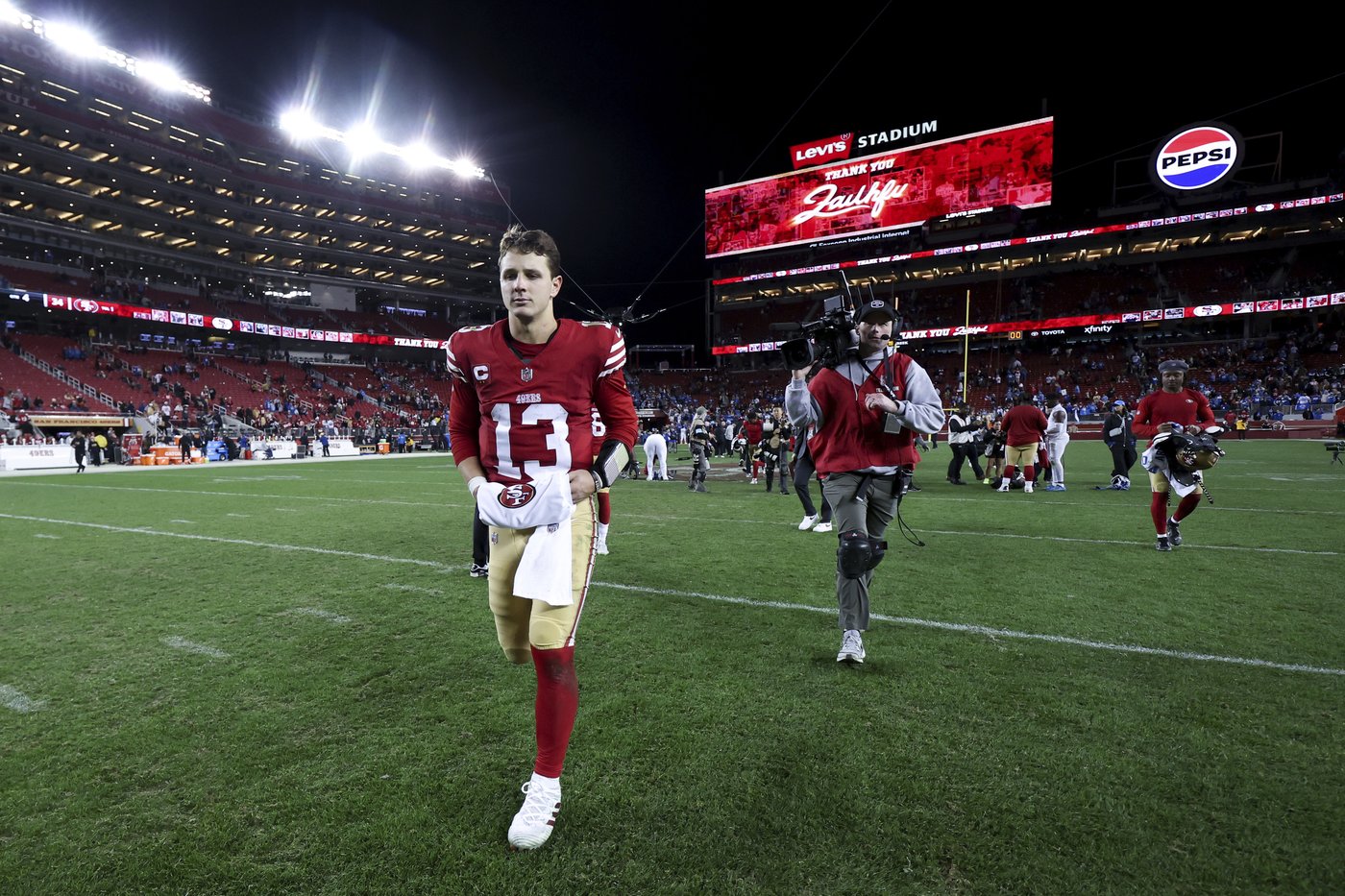 Brock Purdy's elbow was 'on fire' after hit but he says his surgically repaired ligament is fine | iNFOnews.ca Brock Purdy's elbow was 'on fire' after hit but he says his surgically repaired ligament is fine | iNFOnews.ca