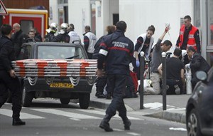 Harper angry, saddened by 'barbaric' attack on Paris newspaper that kills 12 | iNFOnews.ca CP31381983