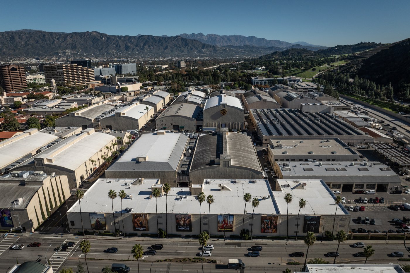 Netflix to acquire Warner Bros. studio and streaming business for $72 billion | iNFOnews.ca Netflix to acquire Warner Bros. studio and streaming business for $72 billion | iNFOnews.ca