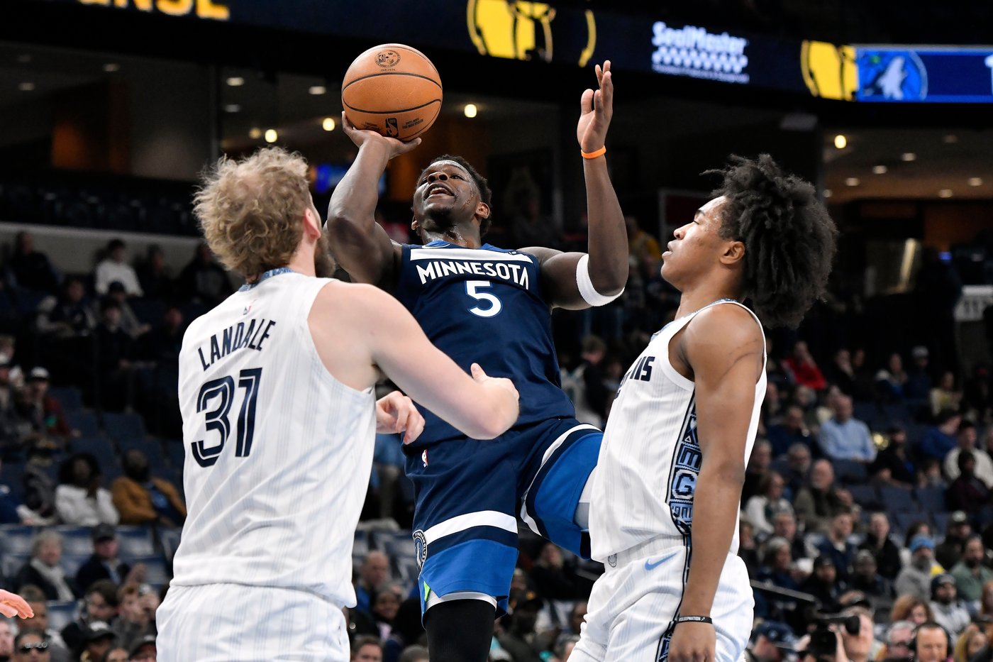 Hawks address persistent lack of depth at center by acquiring Jock Landale from Jazz, AP source says | iNFOnews.ca Hawks address persistent lack of depth at center by acquiring Jock Landale from Jazz, AP source says | iNFOnews.ca