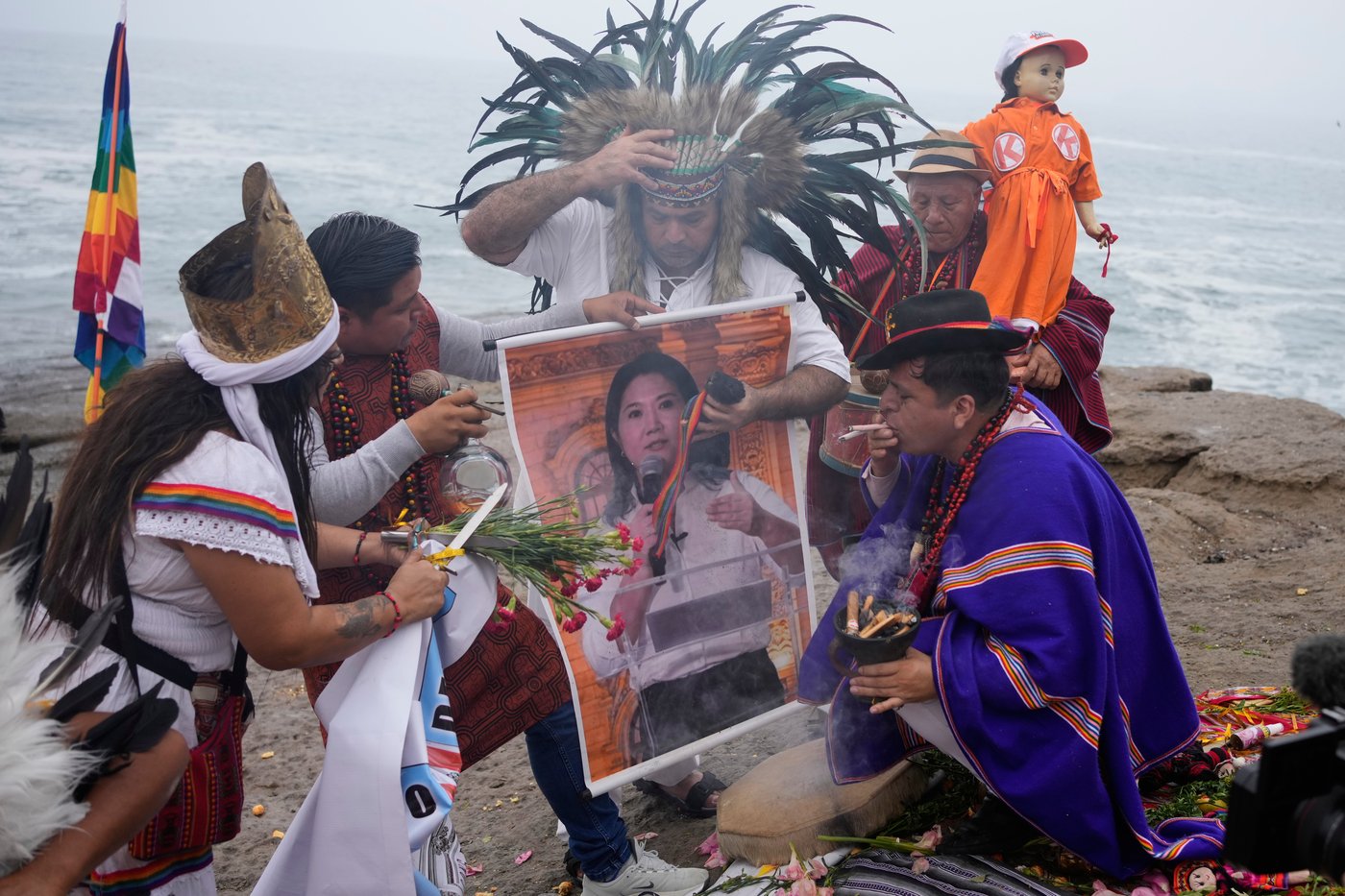 Peruvian shamans perform a blessing ritual ahead of a presidential runoff | iNFOnews.ca