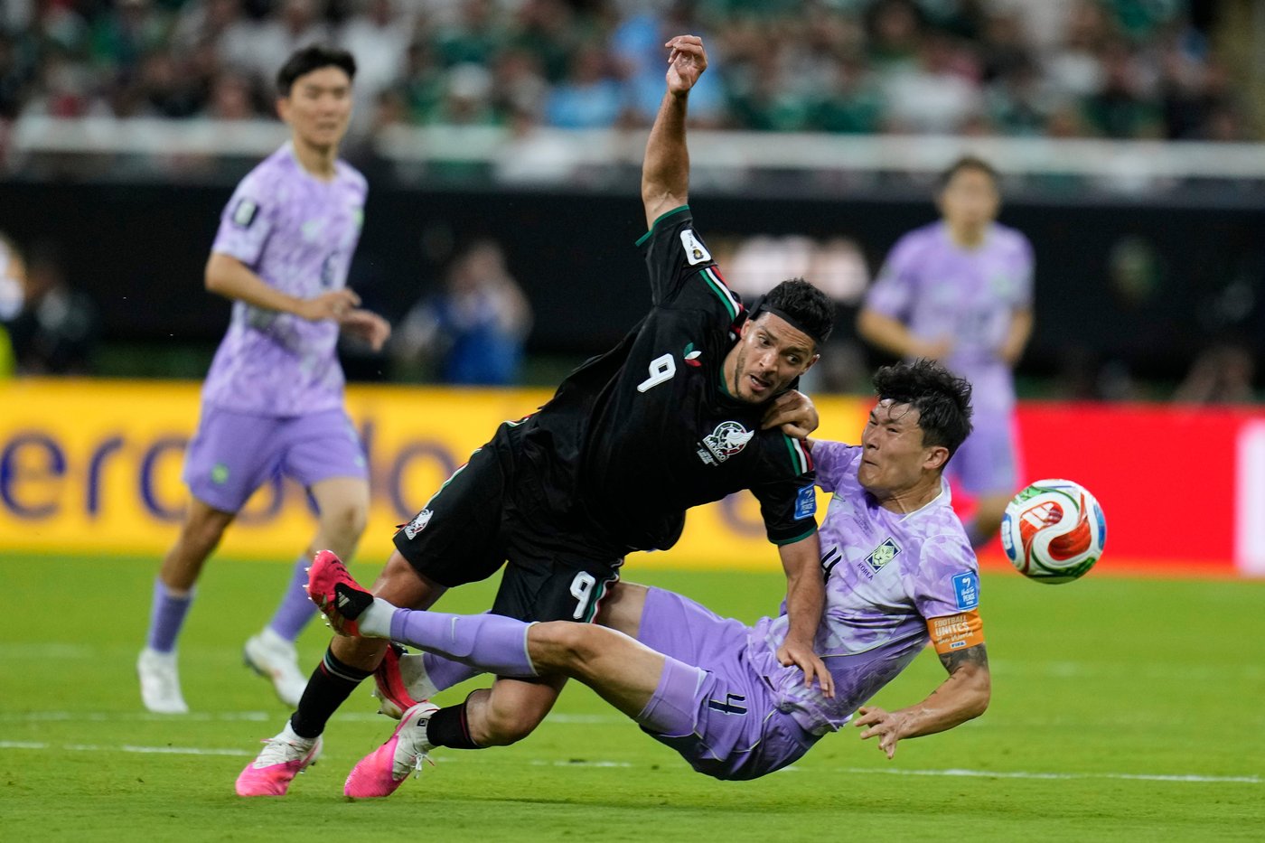 Mexico and South Korea play for group lead and other World Cup Day 8 highlights, in photos | iNFOnews.ca