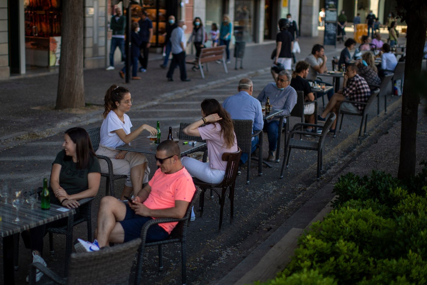 This seat taken? Thieves busted for stealing over 1,000 restaurant chairs in Spain | iNFOnews.ca This seat taken? Thieves busted for stealing over 1,000 restaurant chairs in Spain | iNFOnews.ca