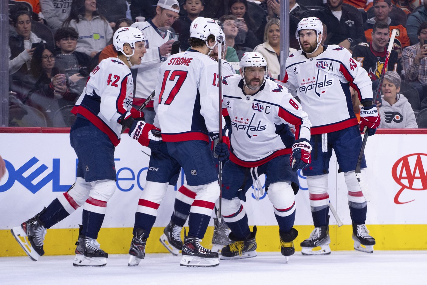 Ovechkin scores his 879th to move closer to Gretzky's record, as Capitals beat Flyers 4-3 | iNFOnews.ca