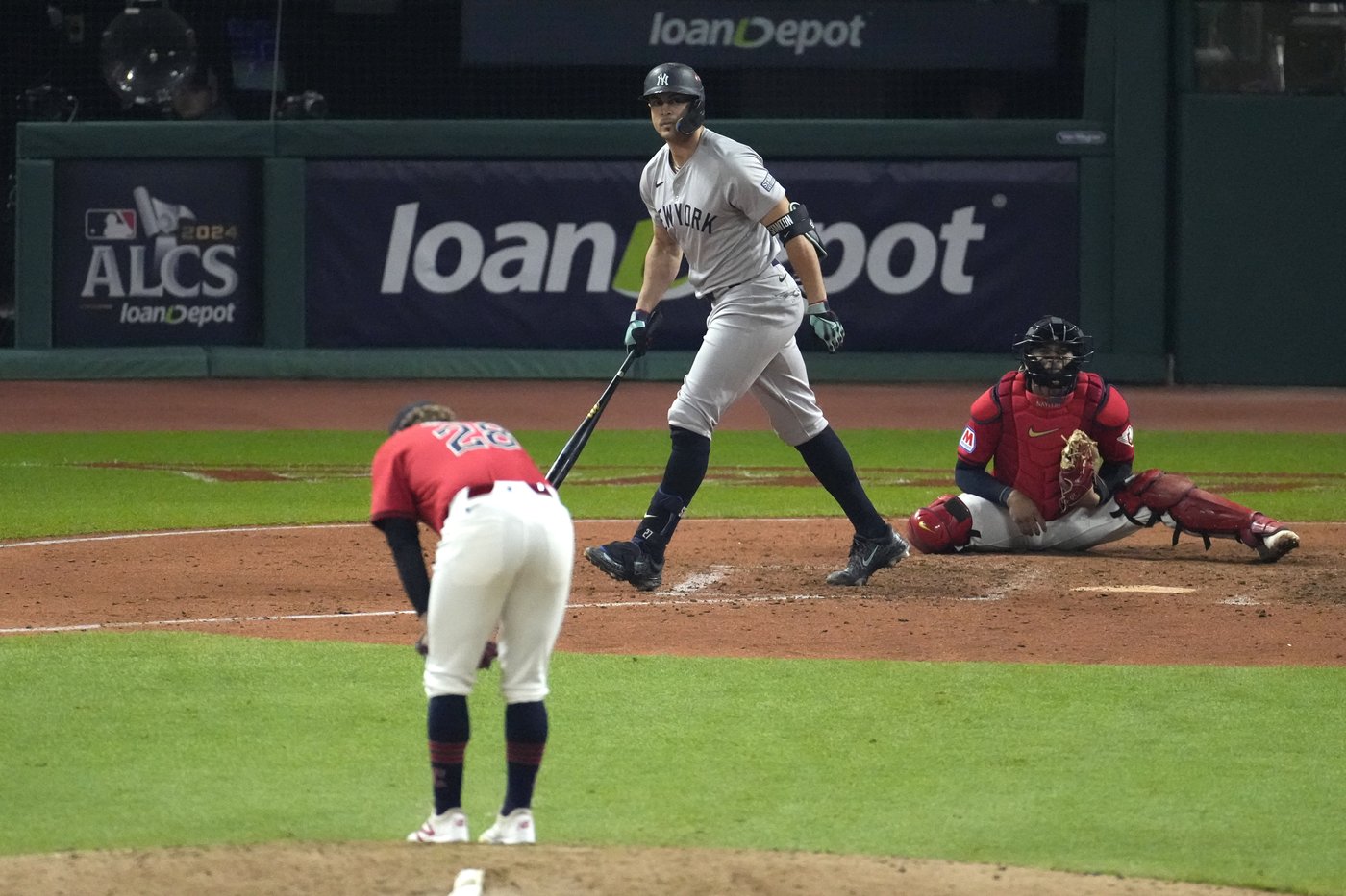 Juan Soto's 3-run homer in 10th sends Yankees past Guardians 5-2 and into World Series for 41st time | iNFOnews.ca