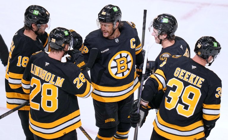 Pastrnak scores 2 goals, adds 2 assists in the Bruins' 6-1 rout of the Mammoth | iNFOnews.ca