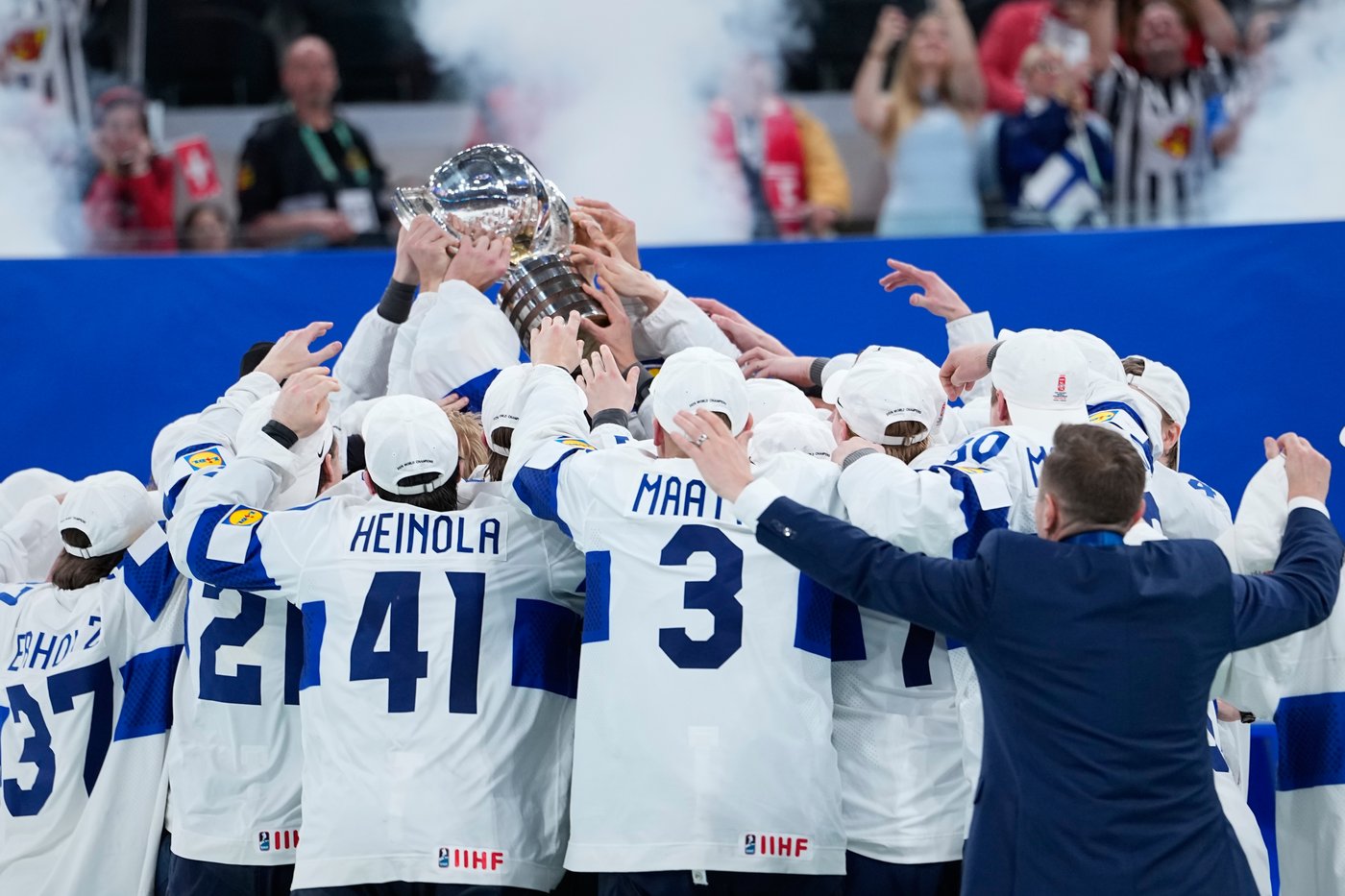Finland beats Switzerland 1-0 in overtime to win men's ice hockey world championship | iNFOnews.ca