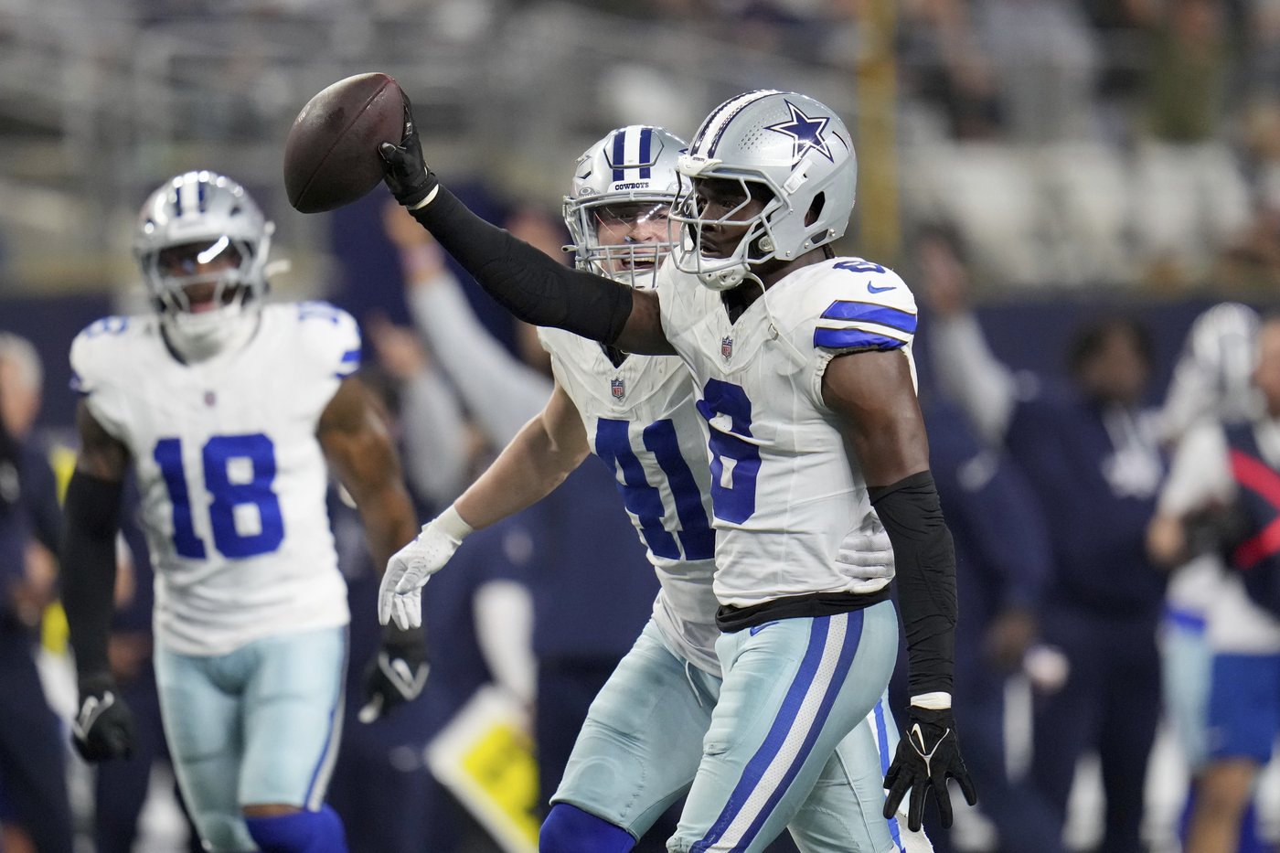 Cowboys beat Tampa Bay 26-24 as Baker Mayfield and the Bucs lose control of their playoff fate | iNFOnews.ca