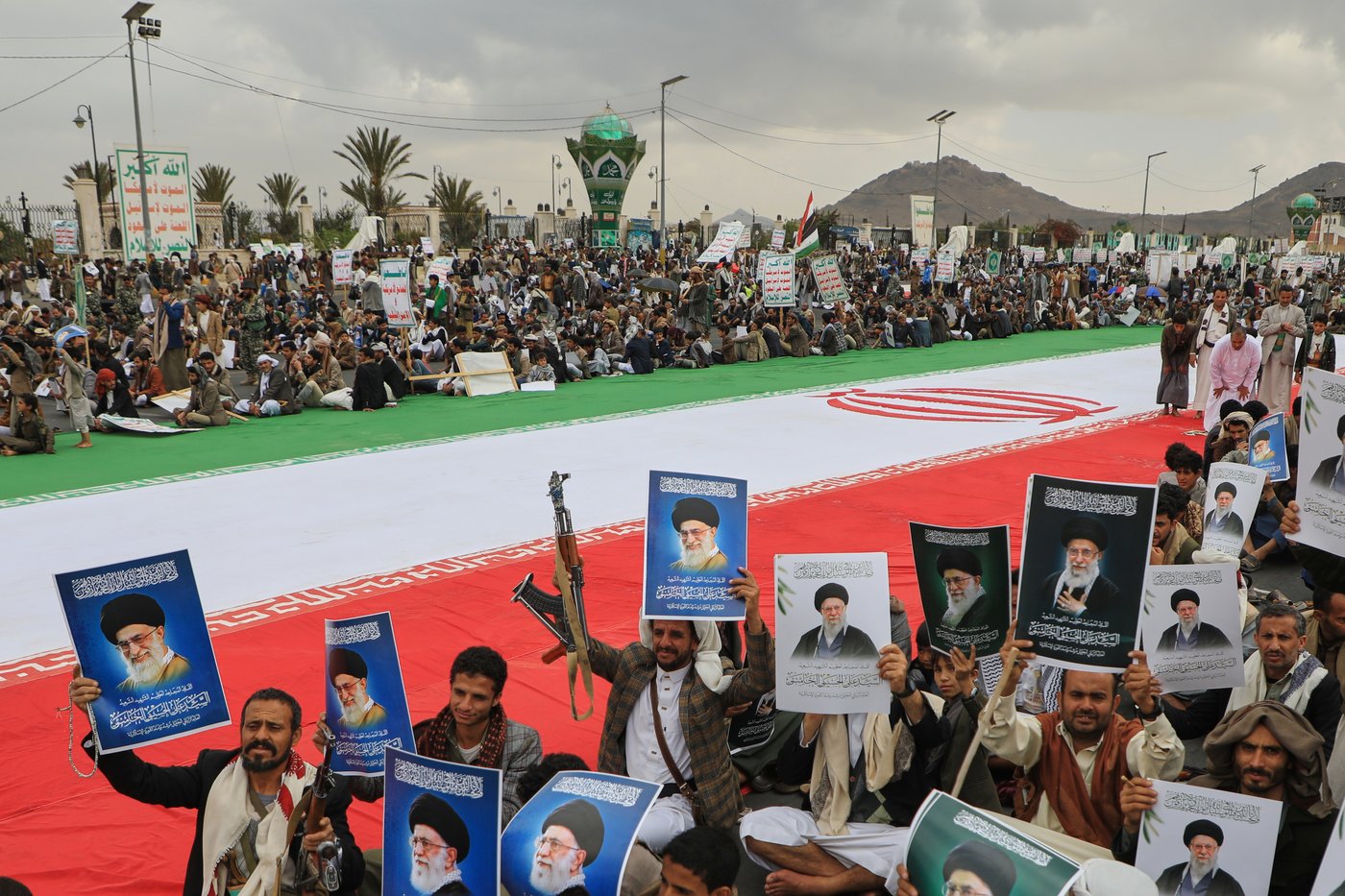 As other Iran‑allied groups are engaging in the Mideast war, Yemen's Houthis hold back | iNFOnews.ca