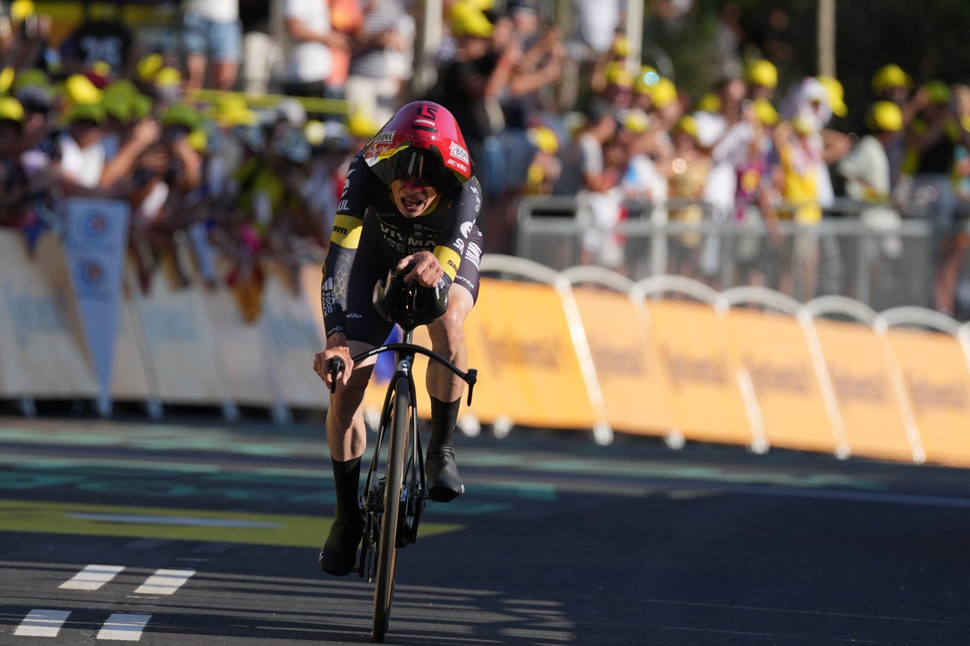 Pogačar starts quest for 5th Tour de France title but Vingegaard takes early edge in Barcelona | iNFOnews.ca