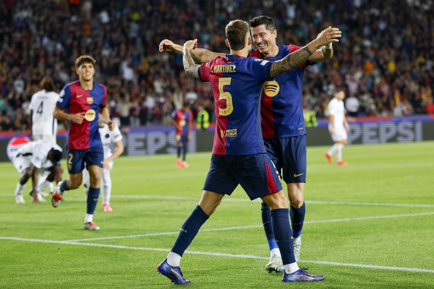 Dortmund scores 7 while Barcelona, Man City and Arsenal all win in Champions League | iNFOnews.ca Dortmund scores 7 while Barcelona, Man City and Arsenal all win in Champions League | iNFOnews.ca