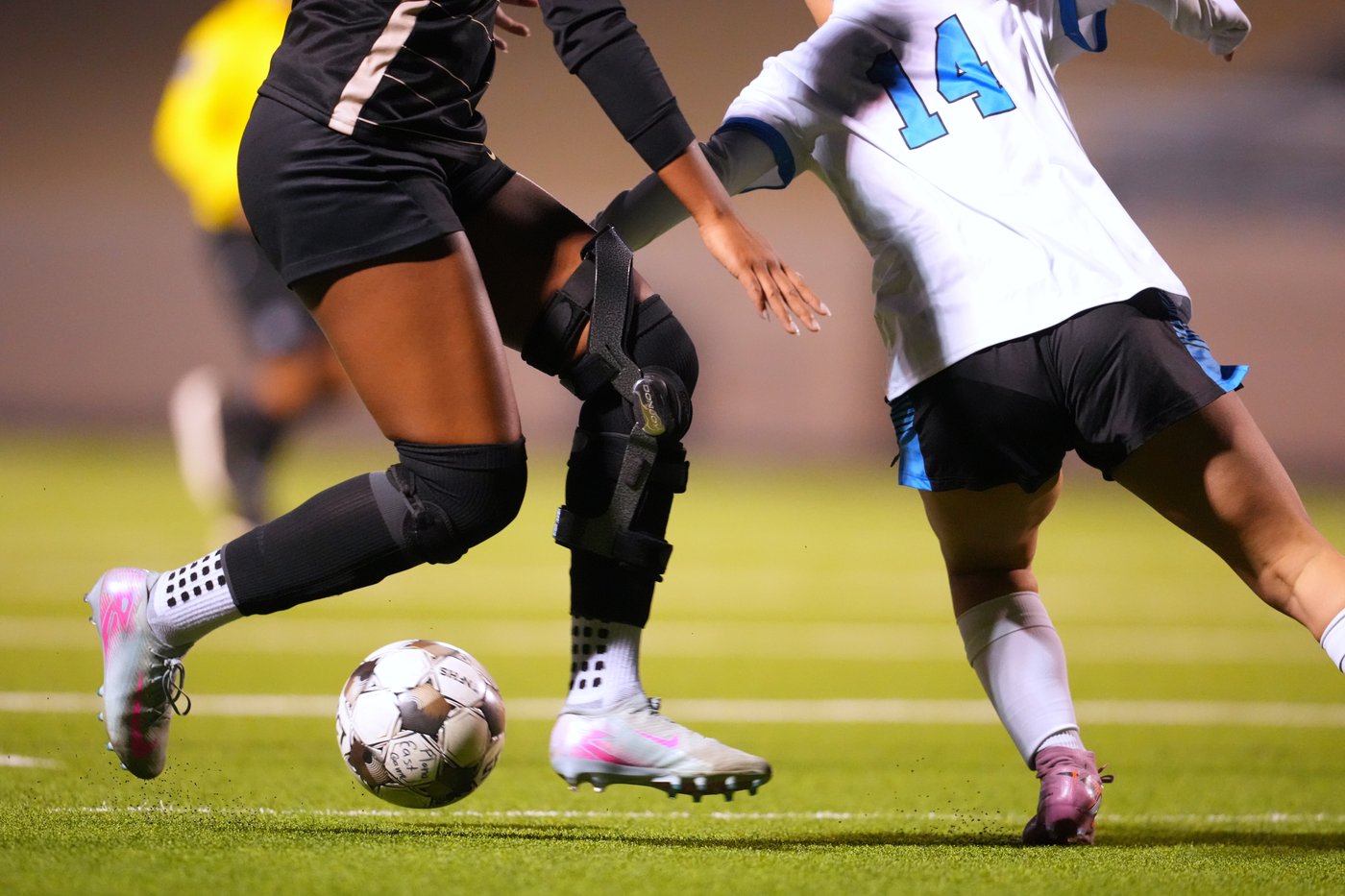 Teenage girls are most likely to tear their ACLs. Parents say more must be done to protect them | iNFOnews.ca Teenage girls are most likely to tear their ACLs. Parents say more must be done to protect them | iNFOnews.ca