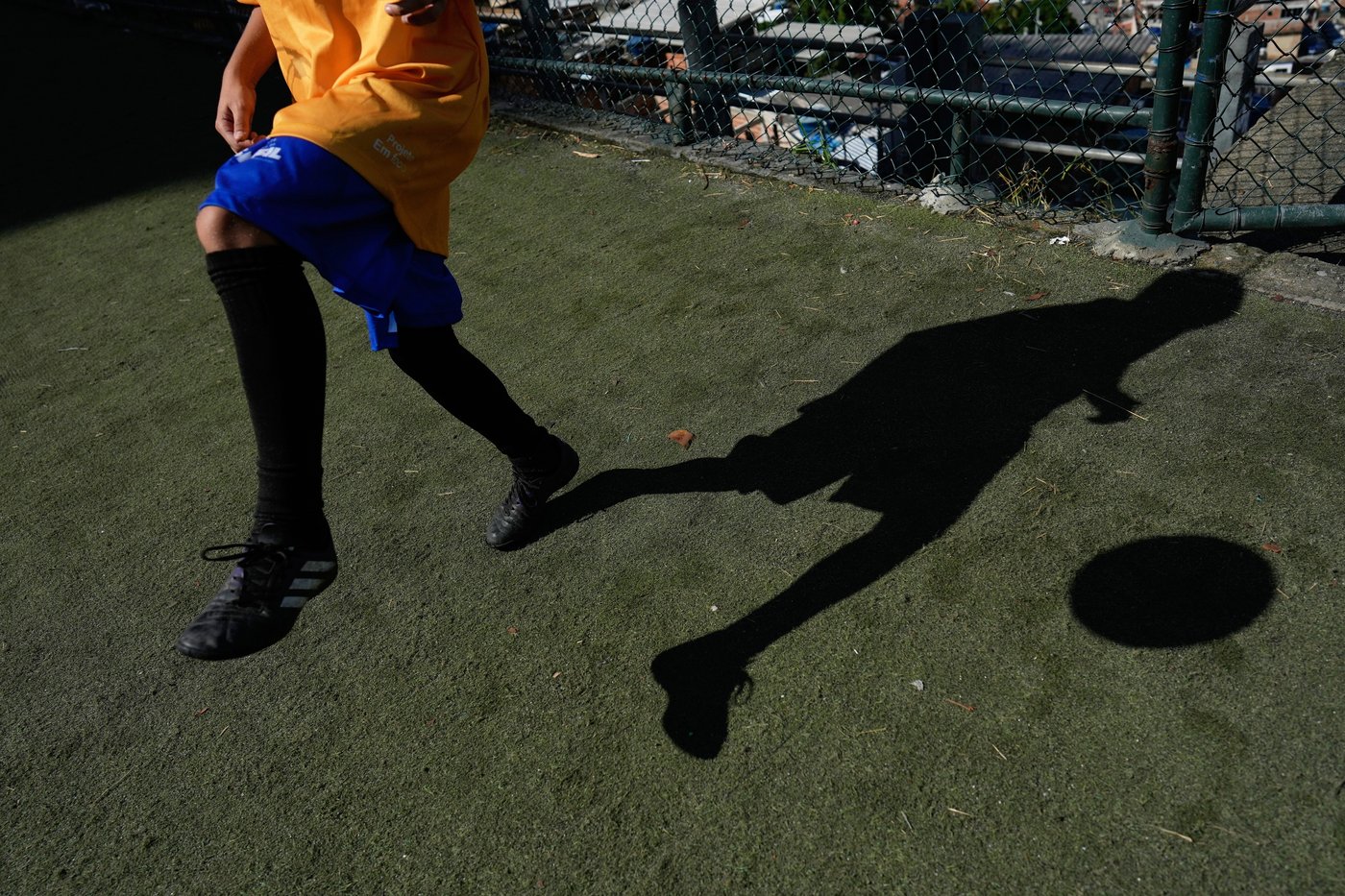 Brazilian players from a Rio de Janeiro favela find hope and opportunities thanks to soccer | iNFOnews.ca