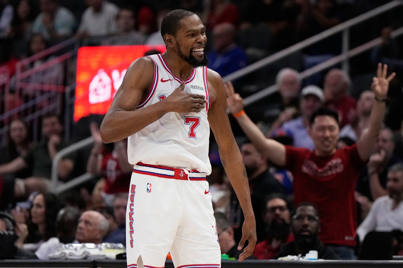 Kevin Durant returns to the playoffs, leading the Rockets into a 1st-round clash with the Lakers | iNFOnews.ca