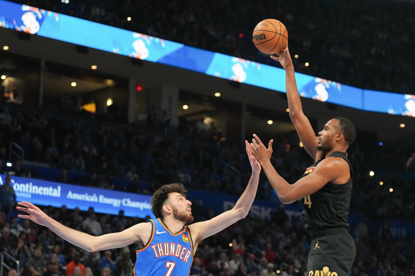 Short-handed Thunder hit 21 3s to beat Cavaliers 121-113, snapping Cleveland’s 7-game streak | iNFOnews.ca
