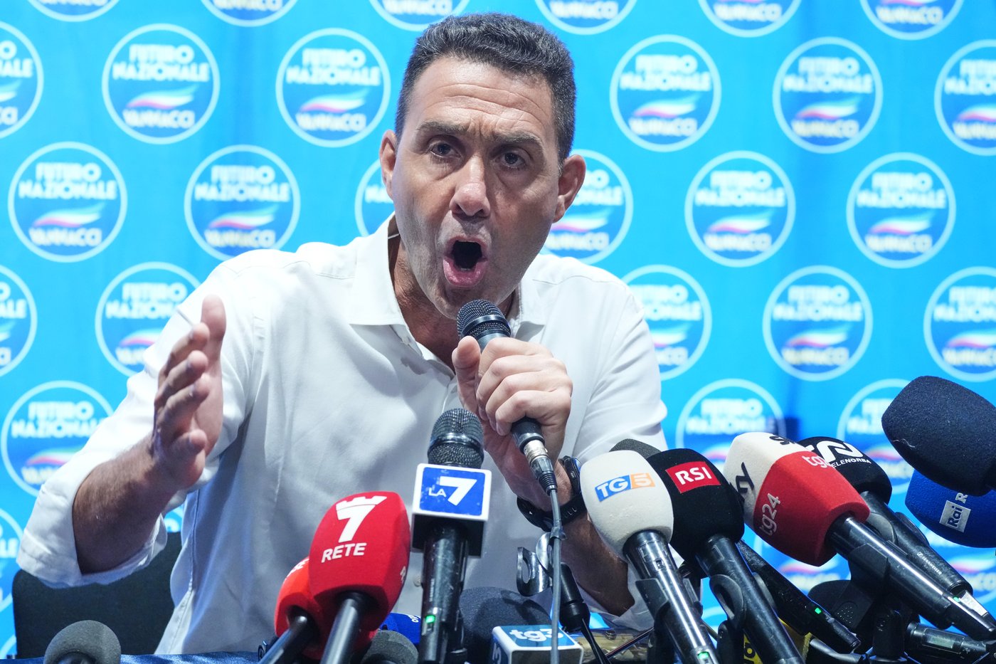 Italy’s Meloni faces a dilemma as challenger 'Il Generale' Vannacci rises | iNFOnews.ca Italy’s Meloni faces a dilemma as challenger 'Il Generale' Vannacci rises | iNFOnews.ca
