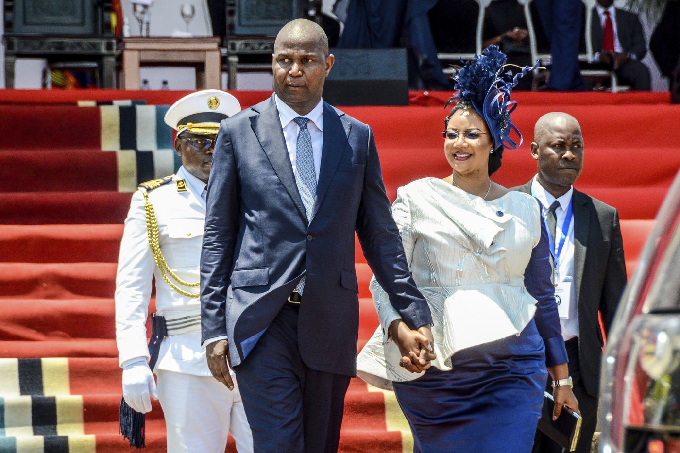 Hundreds protest as Mozambique inaugurates a new president | iNFOnews.ca