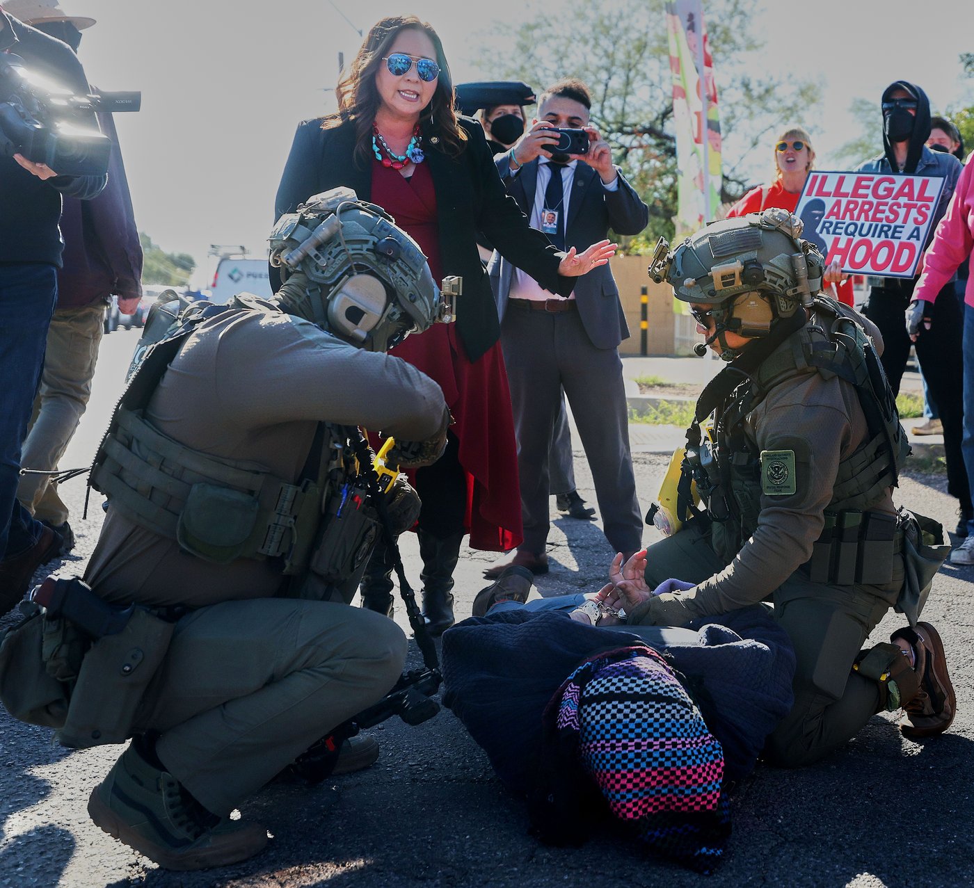 Arizona congresswoman claims she was pepper sprayed during federal operation | iNFOnews.ca