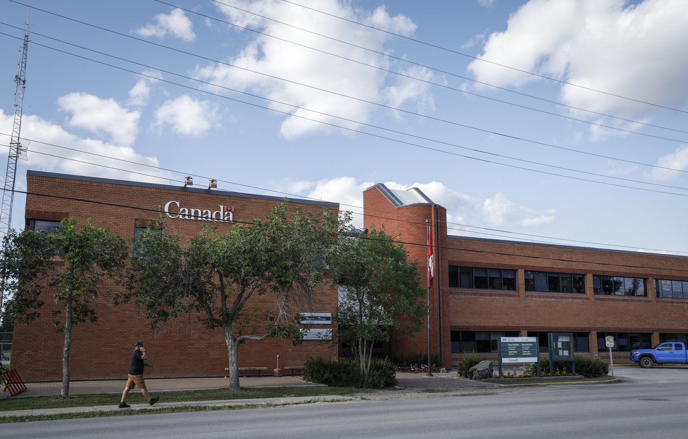 Government sending early retirement info to about 70,000 public servants | iNFOnews.ca