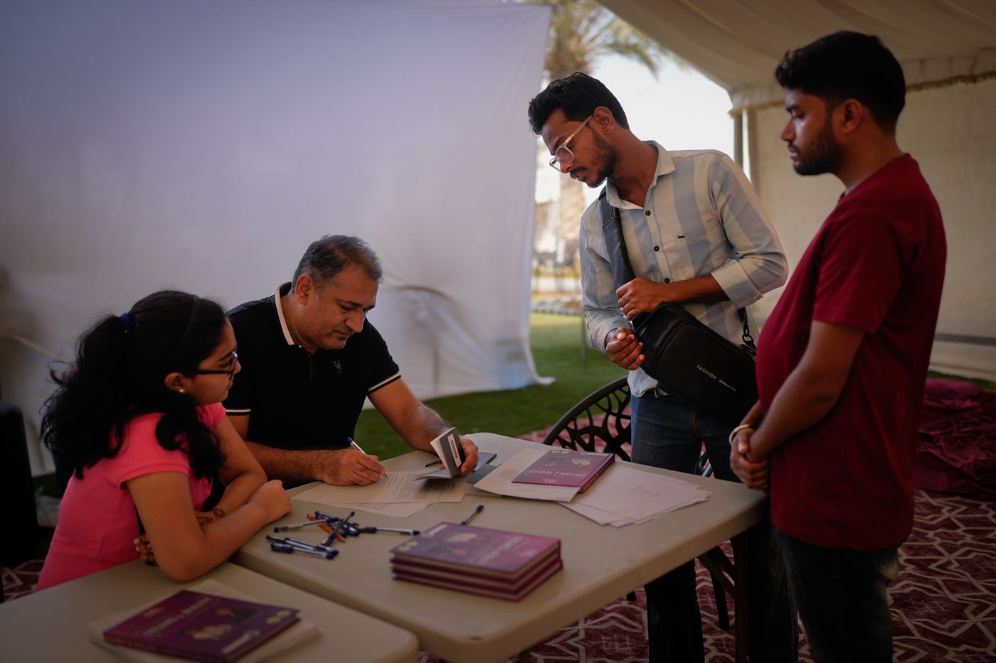 Photos show travellers stuck in the UAE taking shelter from war at Indian expat's home | iNFOnews.ca