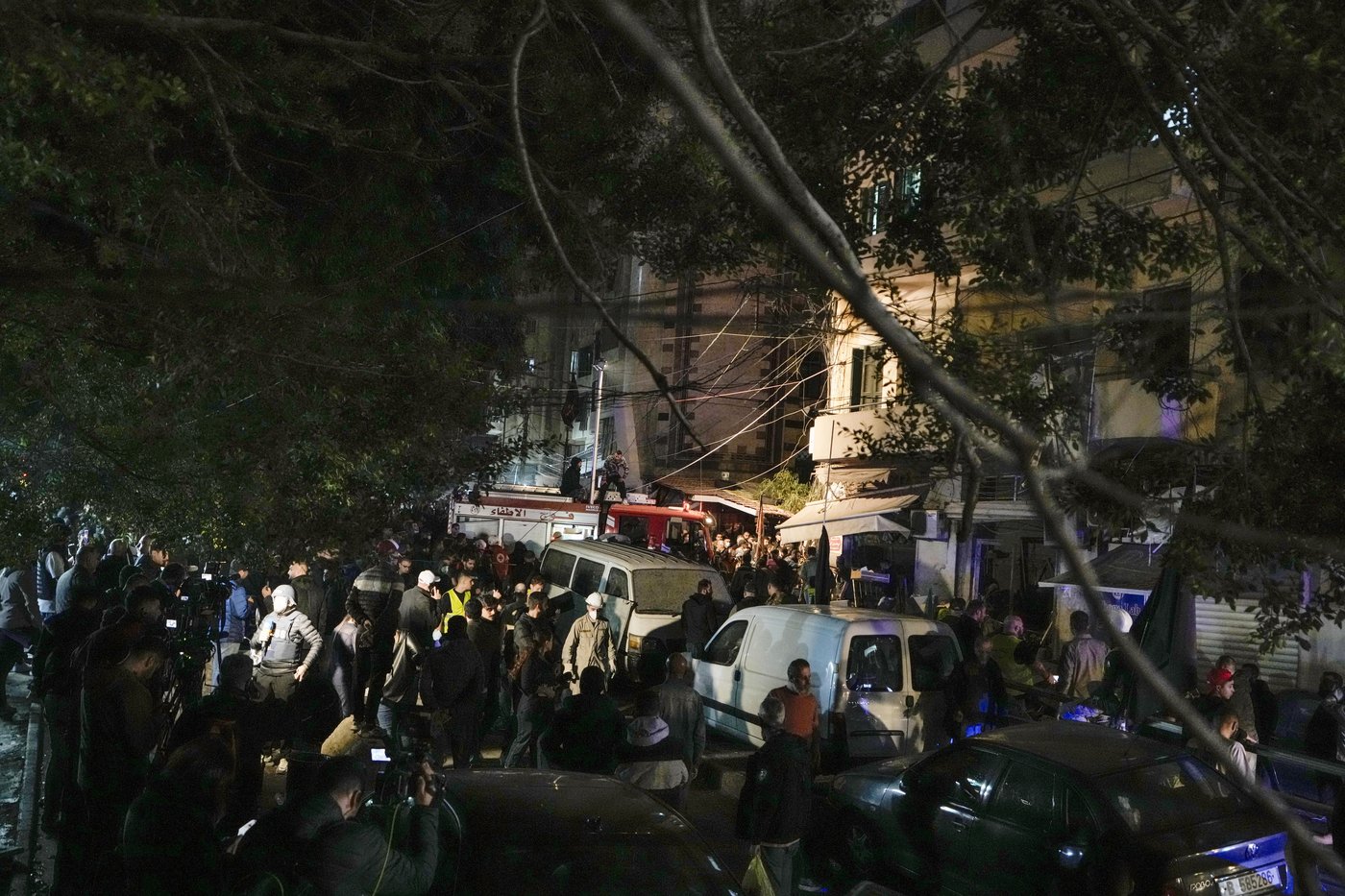 Israeli airstrike hits central Beirut near key government buildings and embassies | iNFOnews.ca