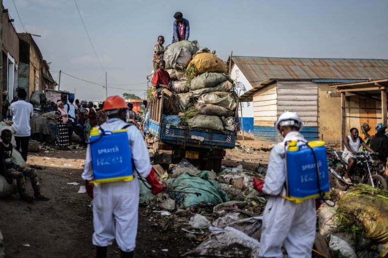 An Ebola treatment tent set ablaze again in eastern Congo with 18 suspected cases escaping | iNFOnews.ca