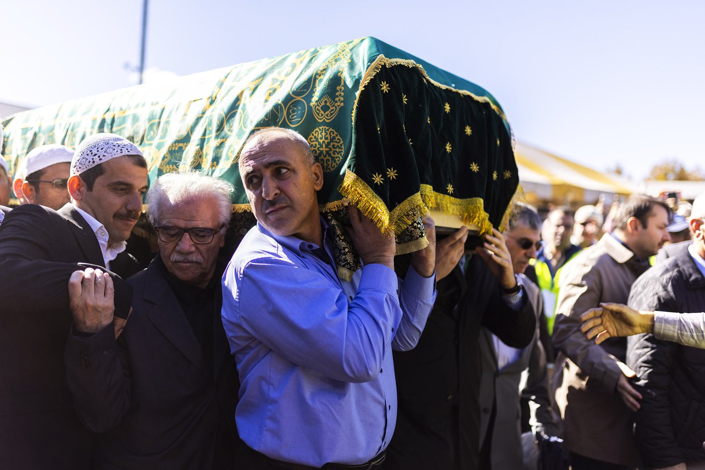 Thousands mourn Fethullah Gülen, a Turkish spiritual leader who died in the US | iNFOnews.ca