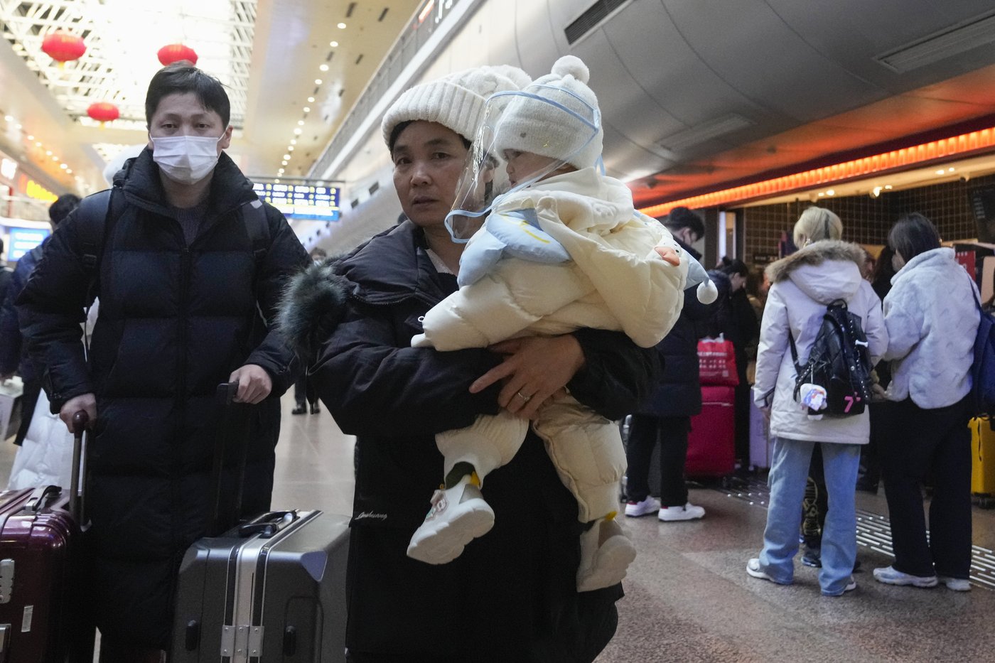 China's Lunar New Year travel rush kicks into high gear with 9 billion trips expected | iNFOnews.ca