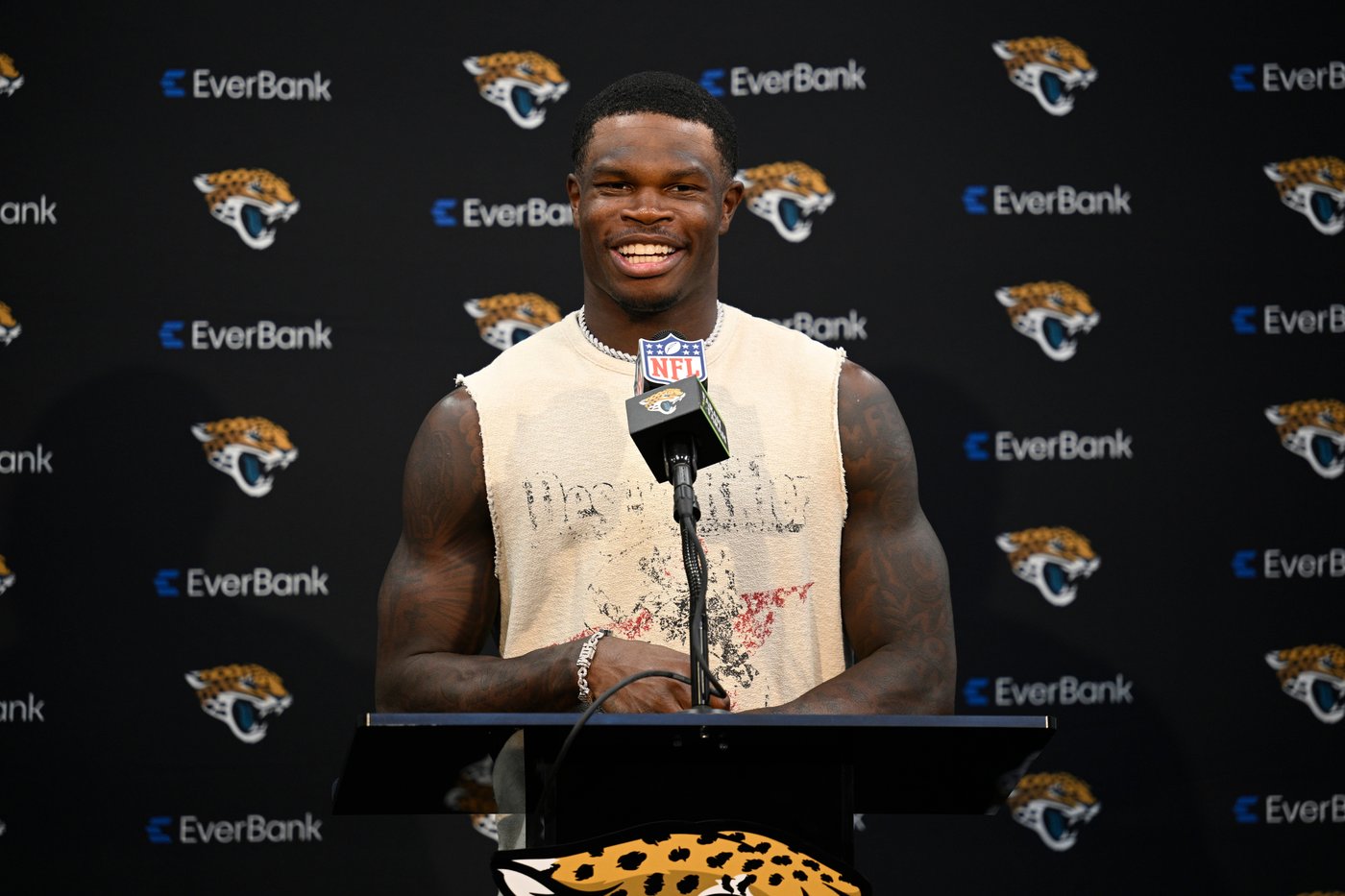 Jaguars coach Liam Coen defends usage of 2024 Heisman Trophy winner Travis Hunter | iNFOnews.ca Jaguars coach Liam Coen defends usage of 2024 Heisman Trophy winner Travis Hunter | iNFOnews.ca