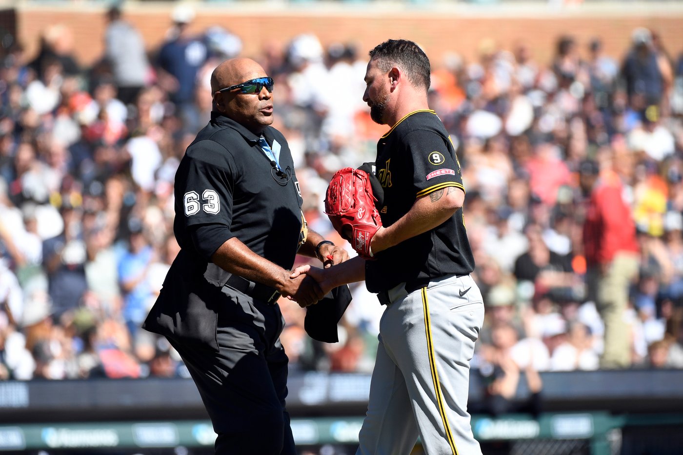 Kirby Yates makes first career start, then retires after 12 MLB seasons | iNFOnews.ca