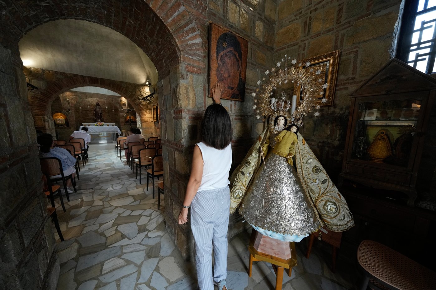 Replica of the Virgin Mary’s House draws Catholic devotees in the Philippines | iNFOnews.ca