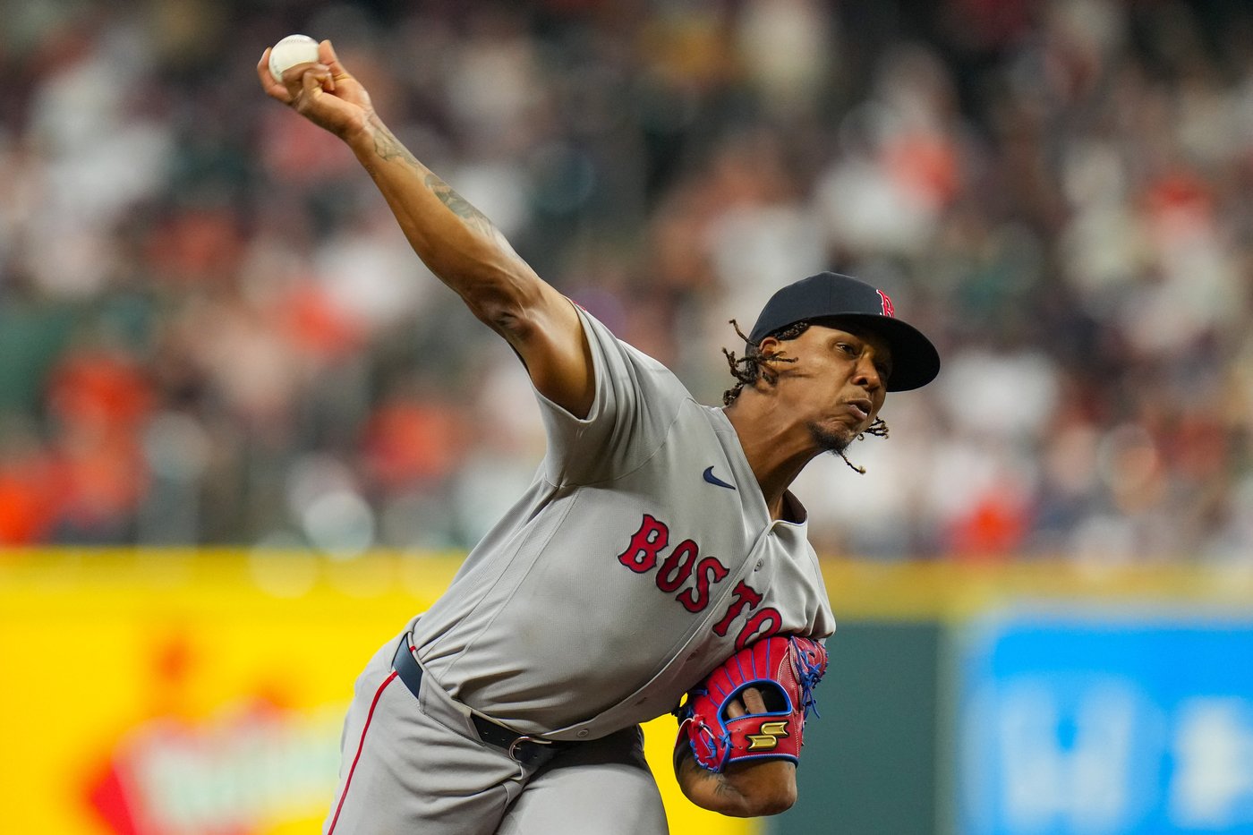 Umpire loses track of count, leading to walk instead of strikeout for Astros' Cam Smith vs. Red Sox | iNFOnews.ca Umpire loses track of count, leading to walk instead of strikeout for Astros' Cam Smith vs. Red Sox | iNFOnews.ca