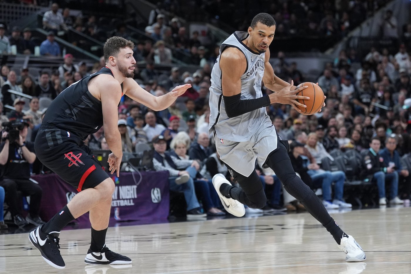 Spurs star Wembanyama ruled out of showdown with Nuggets due to right ankle soreness | iNFOnews.ca Spurs star Wembanyama ruled out of showdown with Nuggets due to right ankle soreness | iNFOnews.ca
