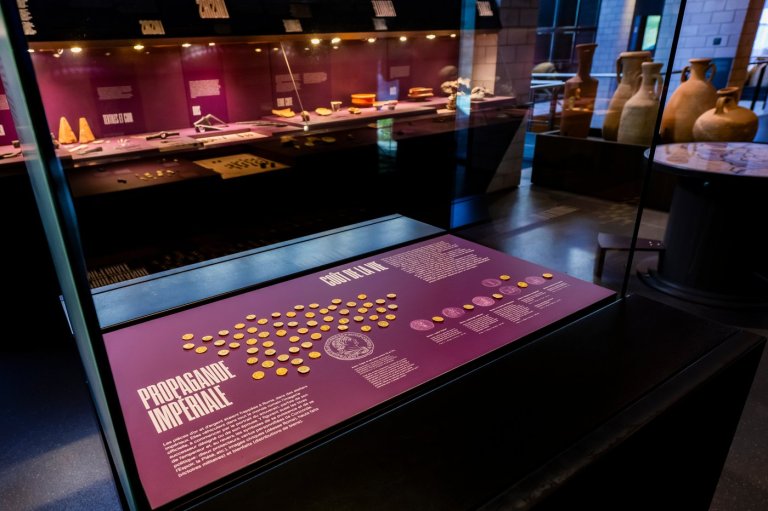 2 robbers overpower a guard and steal dozens of ancient gold coins from a Swiss museum | iNFOnews.ca