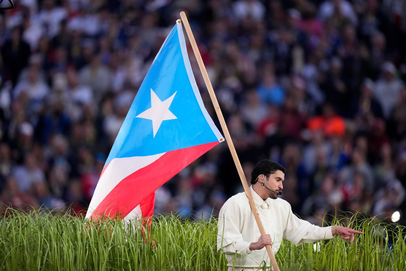 Bad Bunny brings Gaga, Martin and Puerto Rican pride to Super Bowl as Green Day, Puth play pregame | iNFOnews.ca Bad Bunny brings Gaga, Martin and Puerto Rican pride to Super Bowl as Green Day, Puth play pregame | iNFOnews.ca