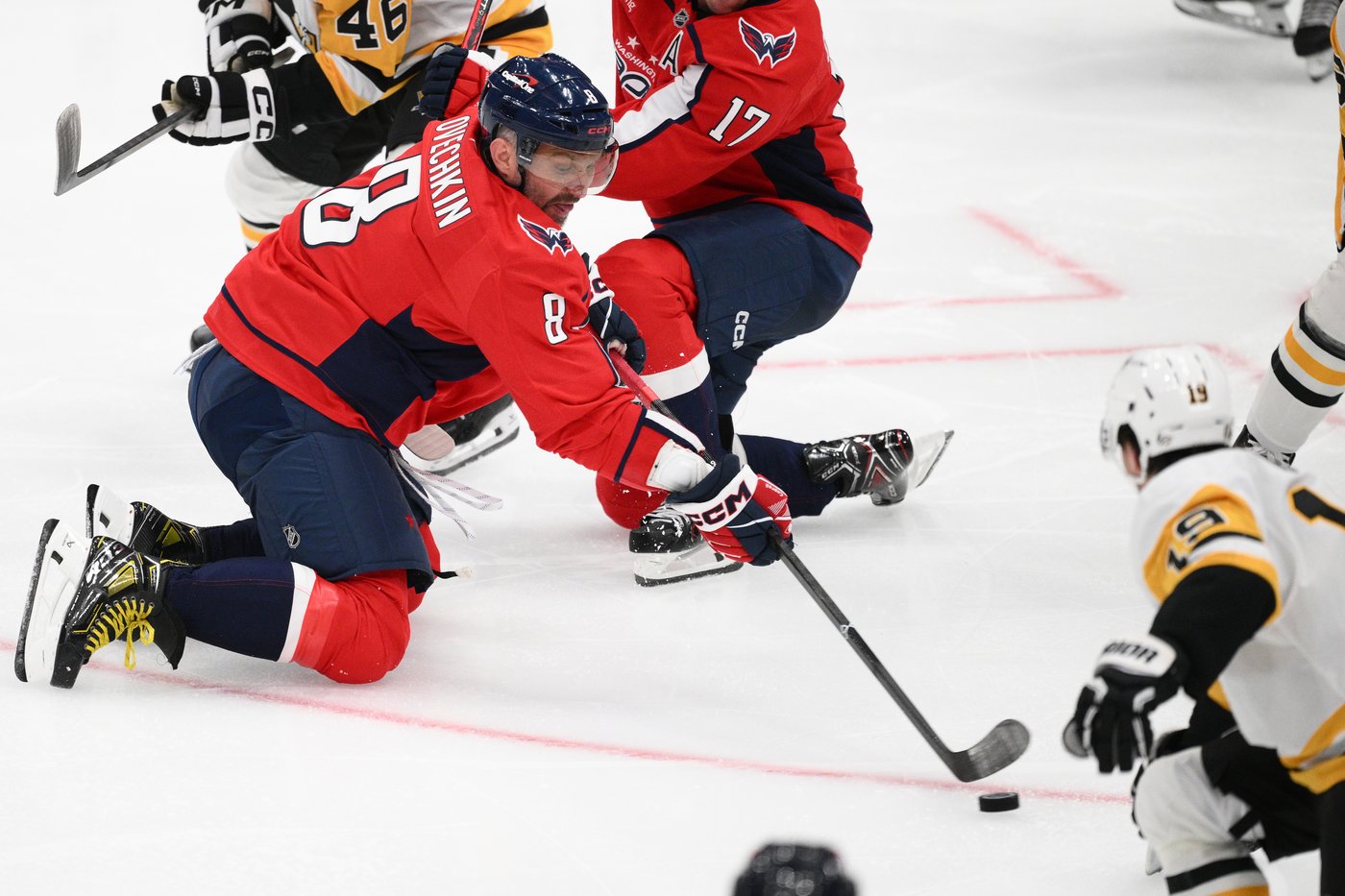 Ovechkin's sons introduce him before Washington's home opener, and the Capitals top Pittsburgh 5-3 | iNFOnews.ca Ovechkin's sons introduce him before Washington's home opener, and the Capitals top Pittsburgh 5-3 | iNFOnews.ca