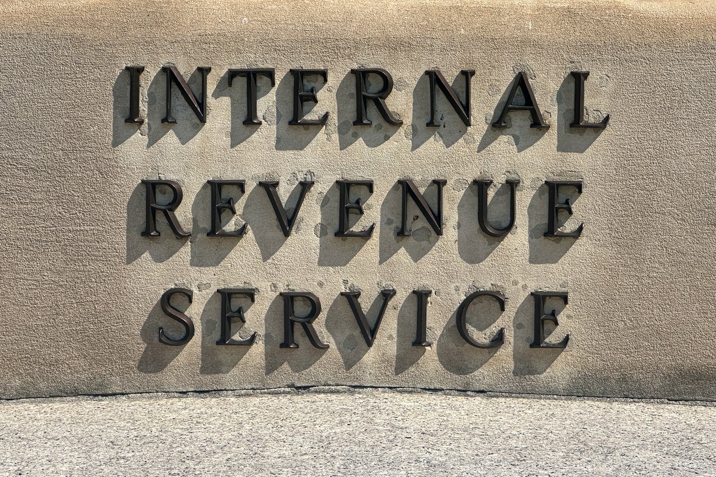 IRS to furlough nearly half of its workforce as shutdown enters second week | iNFOnews.ca
