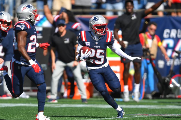 Marcus Jones' punt returns fuel Patriots' rout of Panthers | iNFOnews.ca