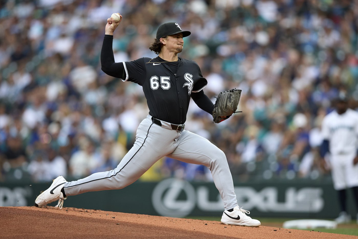 Suárez hits his 37th homer as Woo and the Mariners beat the White Sox 8-3 | iNFOnews.ca