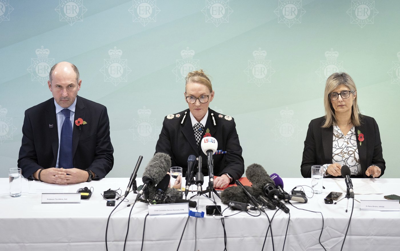 Police say British teen accused of fatally stabbing 3 girls also made poison and had a terror manual | iNFOnews.ca