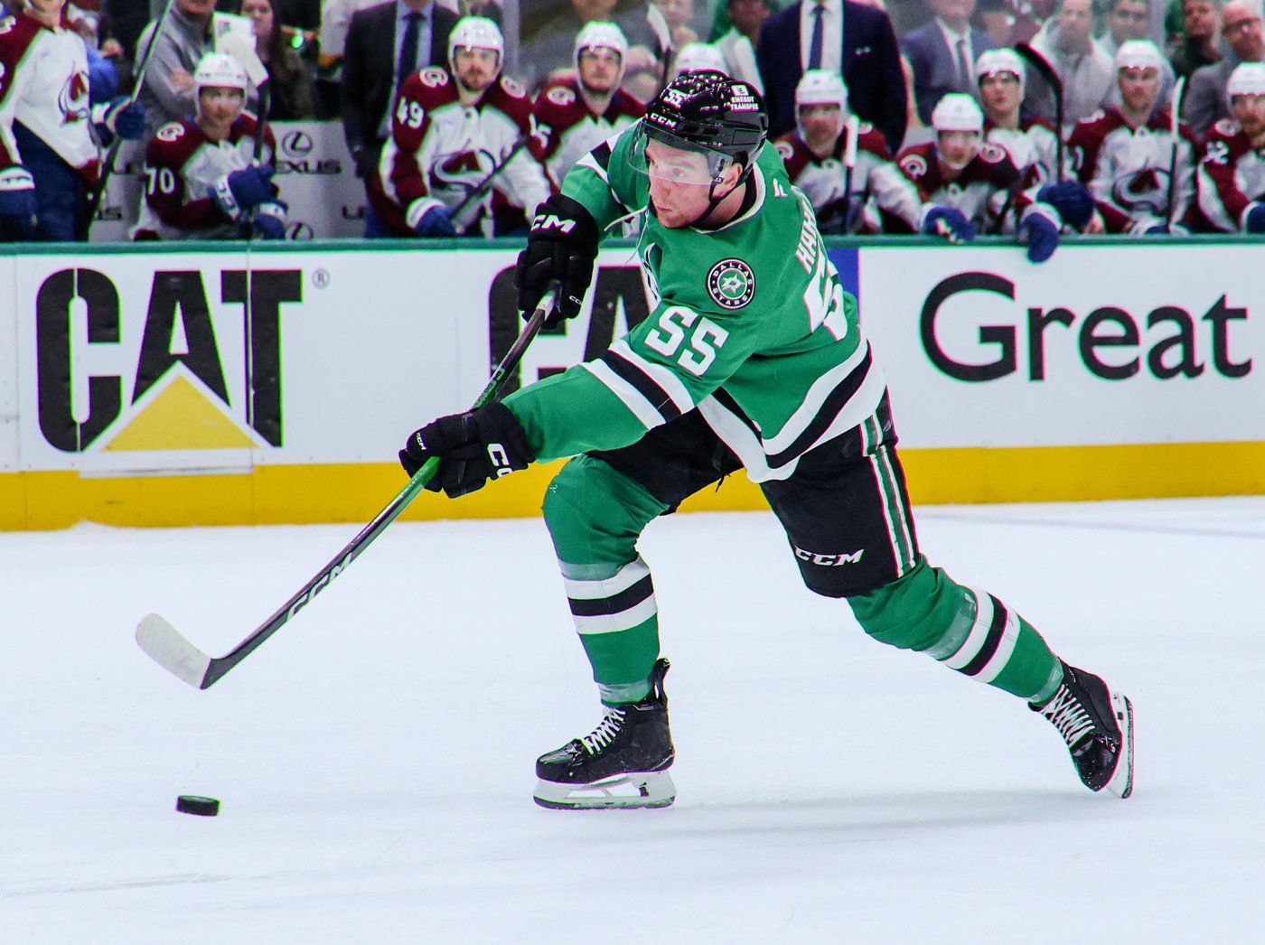 Johnston has quickest goal to start a Stars playoff game in 6-2 win over Avs for 3-2 series lead | iNFOnews.ca