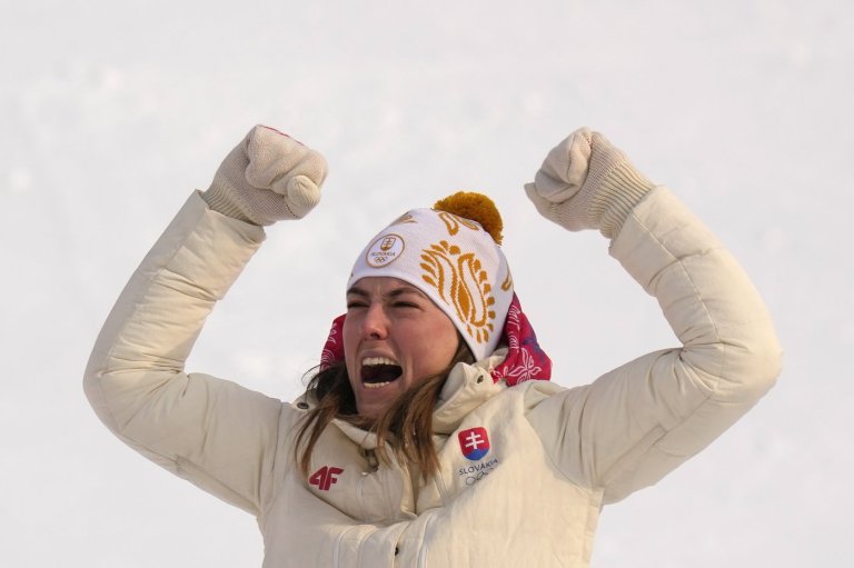 Petra Vlhova hopes to defend Olympic slalom gold after knee injury but accepts she may not make it | iNFOnews.ca