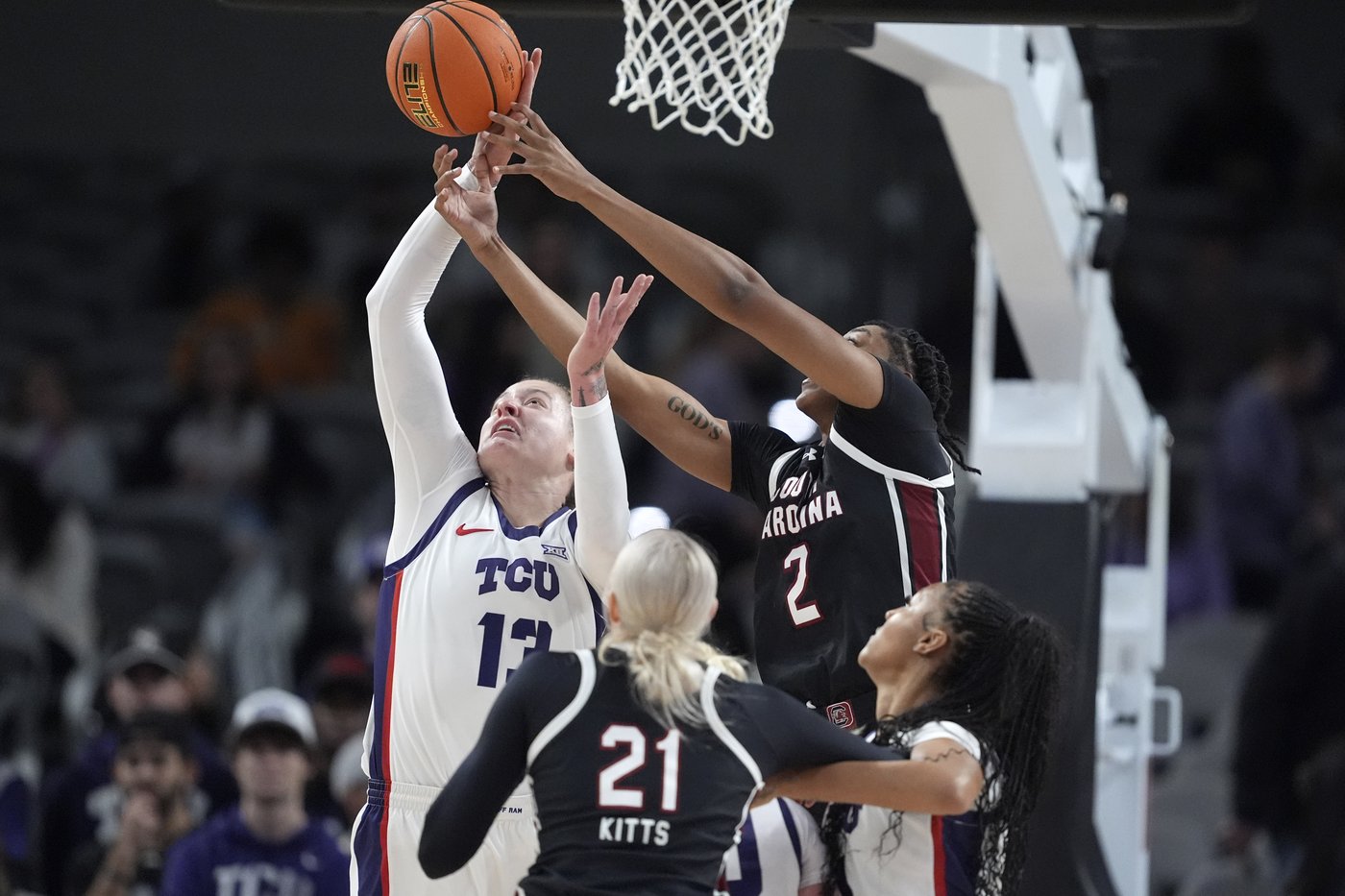 Ashlyn Watkins dunks again and No. 3 South Carolina women overwhelm No. 9 TCU 85-52 | iNFOnews.ca