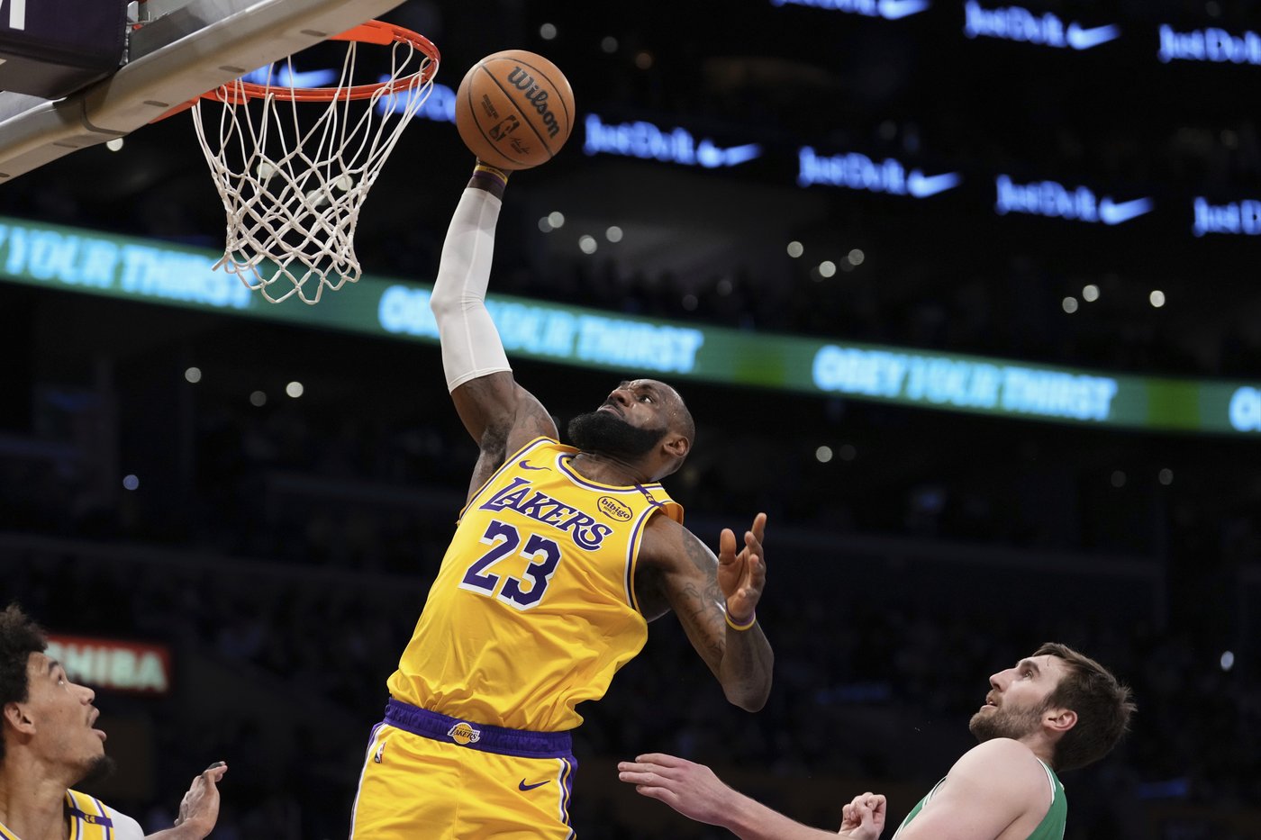 Anthony Davis, Austin Reaves propel Lakers to 117-96 victory over Celtics | iNFOnews.ca Anthony Davis, Austin Reaves propel Lakers to 117-96 victory over Celtics | iNFOnews.ca