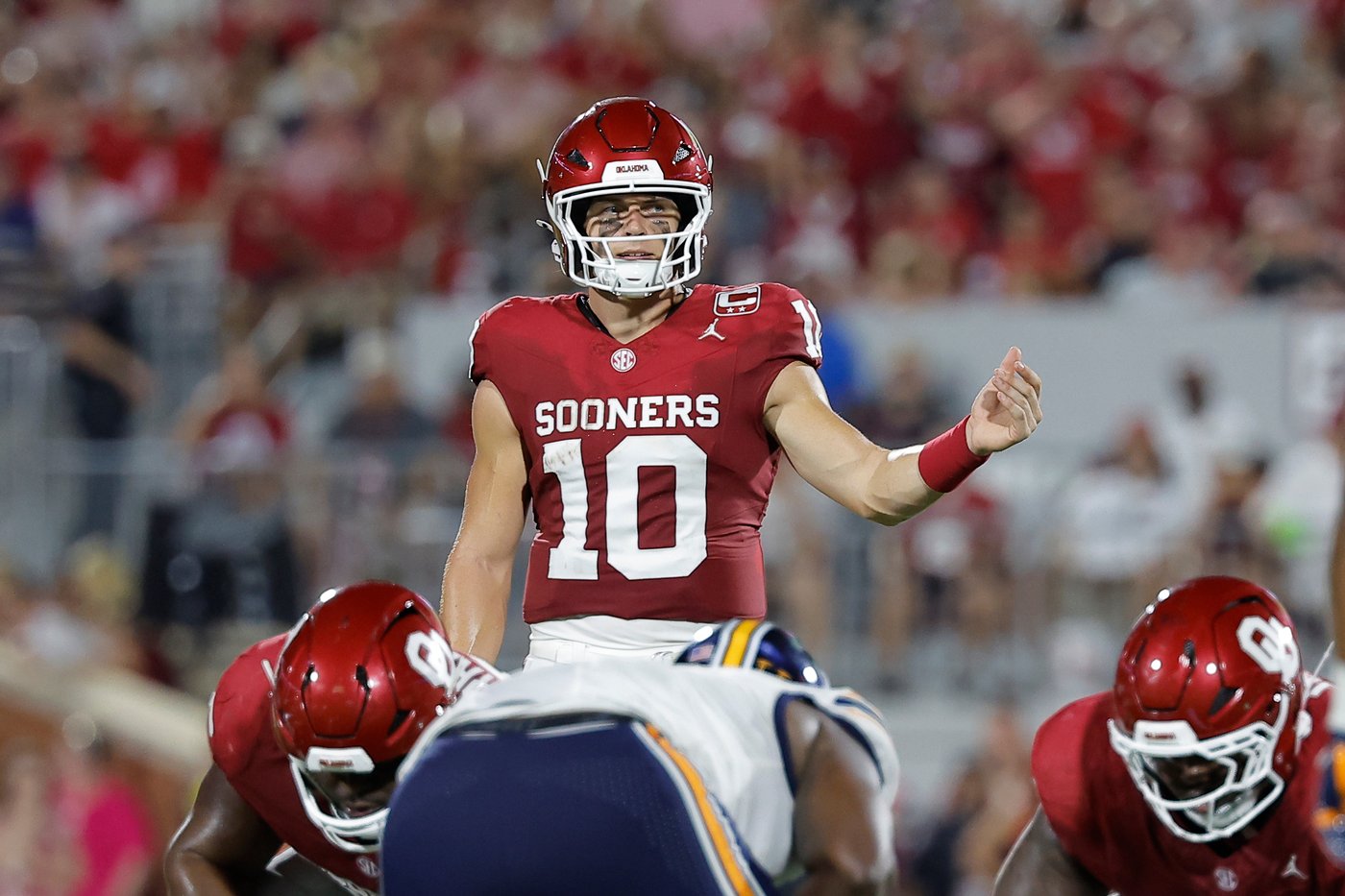 Mateer, Sategna help No. 10 Oklahoma overpower UTEP 51-0 | iNFOnews.ca