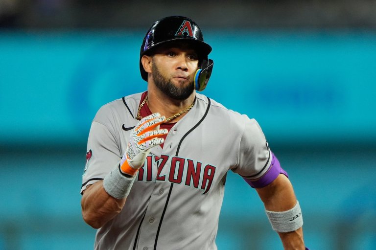 Diamondbacks designate outfielder Lourdes Gurriel Jr. for assignment | iNFOnews.ca